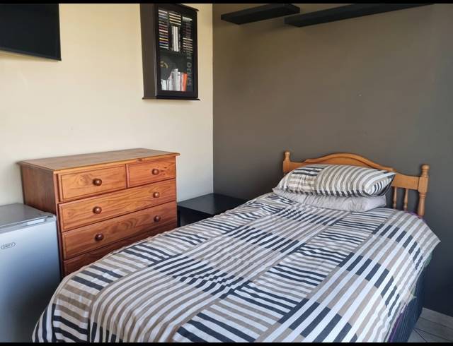 2 BEDROOM TOWNHOUSE FOR SALE IN RIVERSDALE